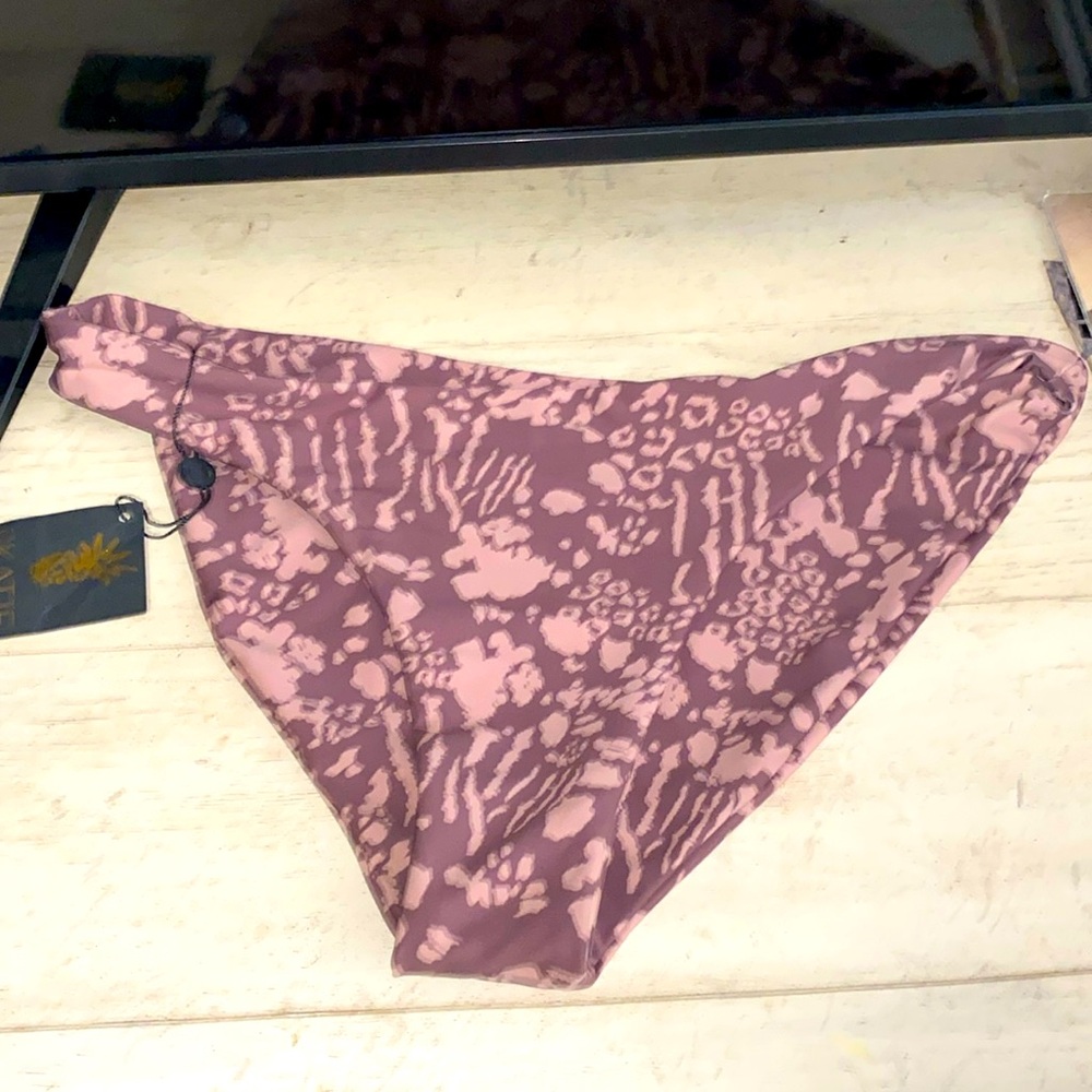 New Skatie Bikini Bottoms, Brown & Tan, Size X-Large, 21% Spandex, Sustainable